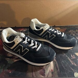 New Balance 574 Women’s Black Sneakers